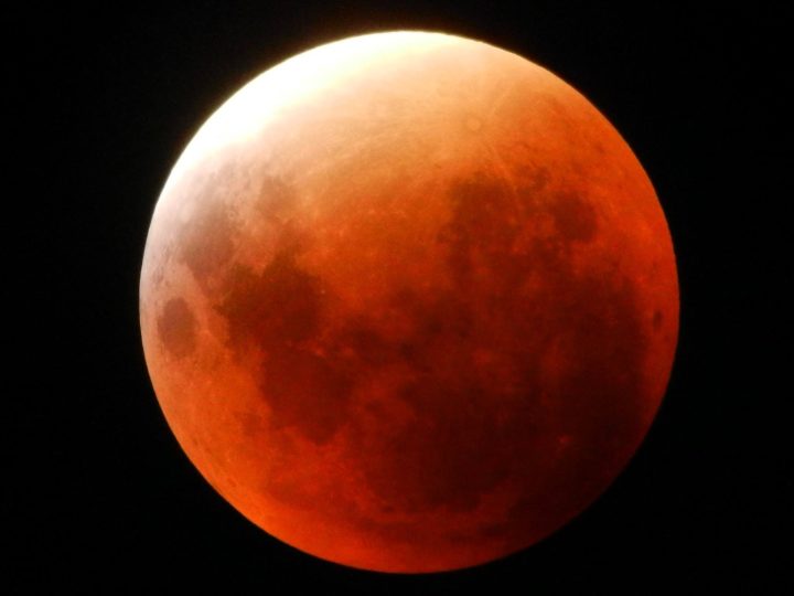 Monday 28 September 2015 – red moon